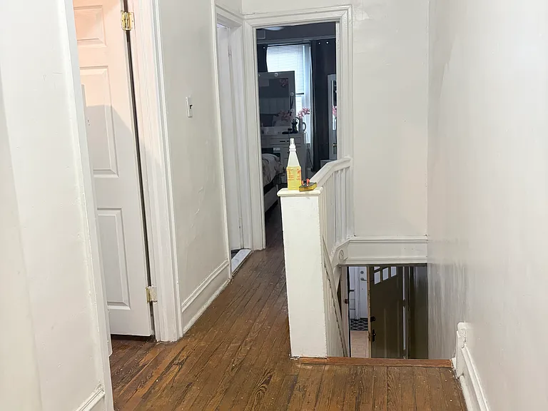 256 W Fisher Ave — Photo 5