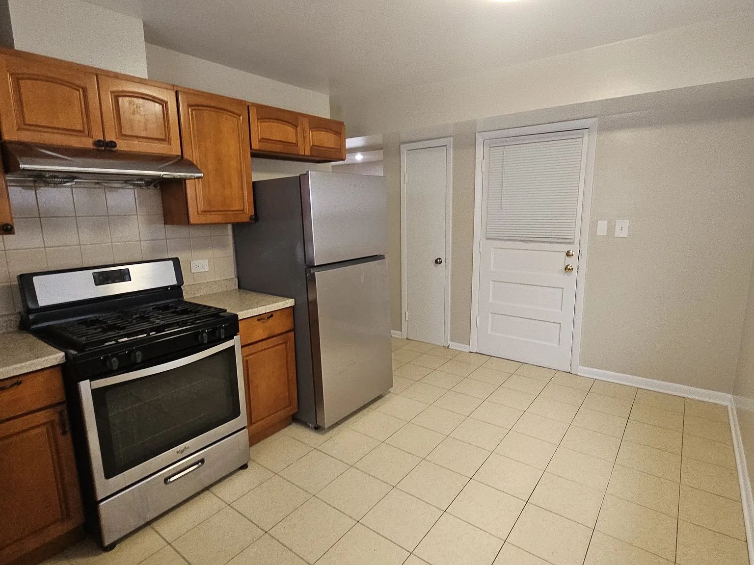 1 bed, 800 sqft, $1,450 — Photo 4