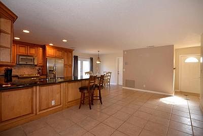 16802 Saddlebrook Dr14