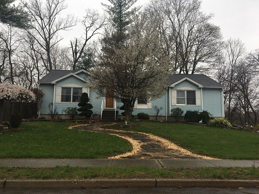 1st image of 50 Dogwood Dr