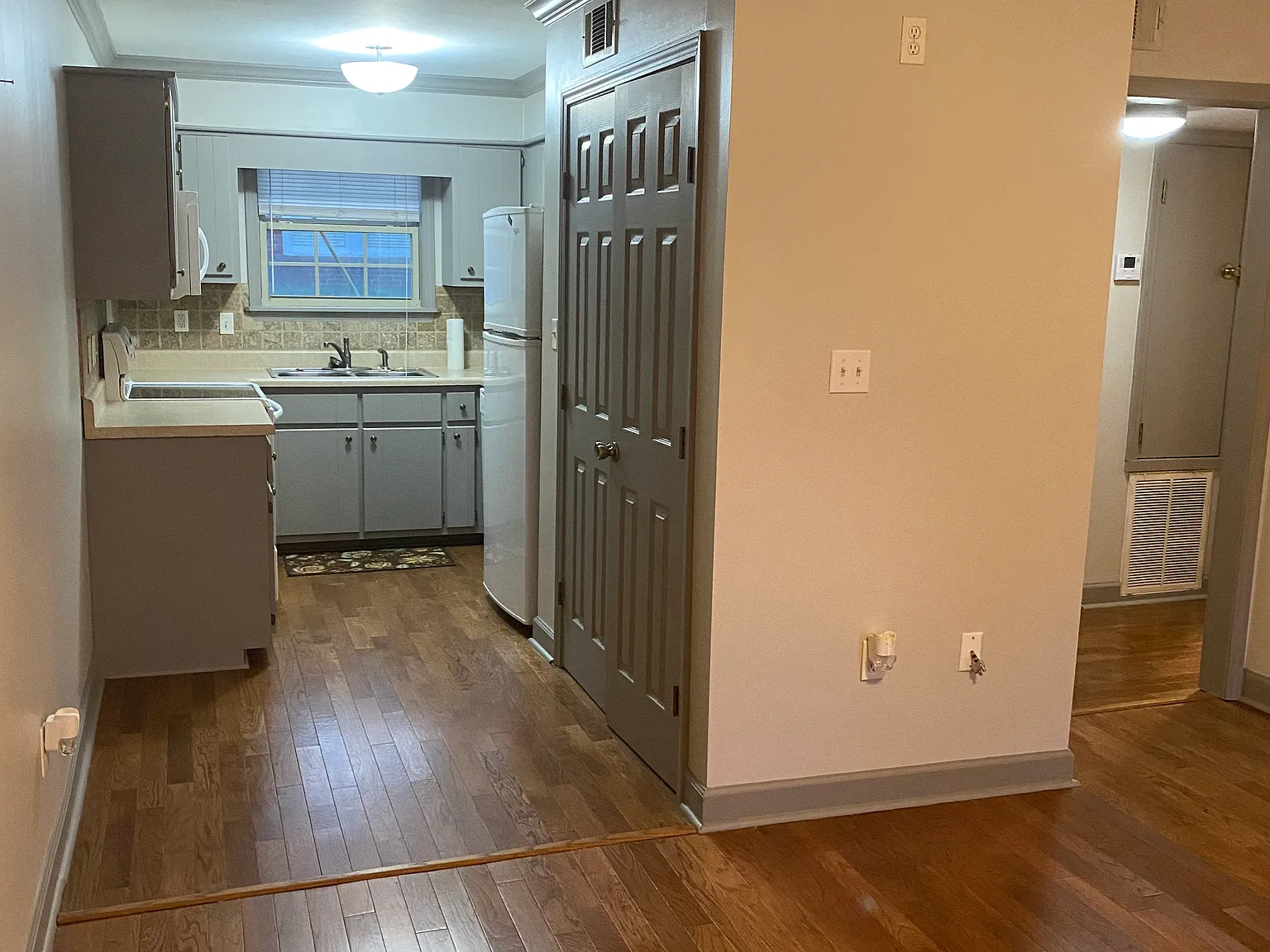 1 bed, 500 sqft, $875 — Photo 3