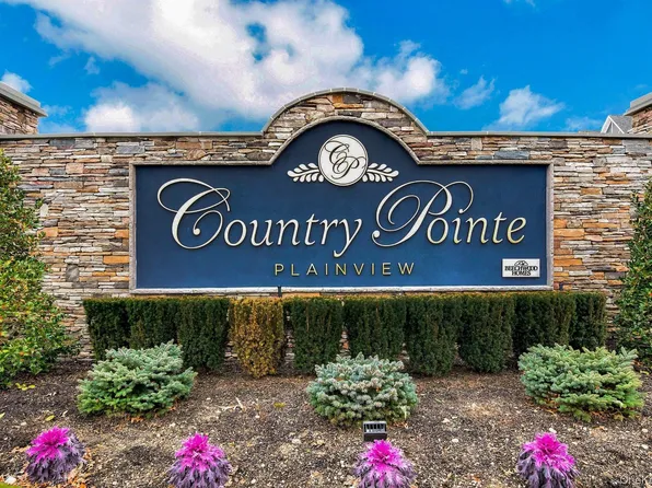 18304 Aspenwood Drive #239, Plainview, NY 11803