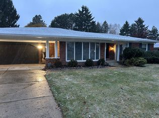 132 Avonwood Blvd, Rochester Hills, MI 48309