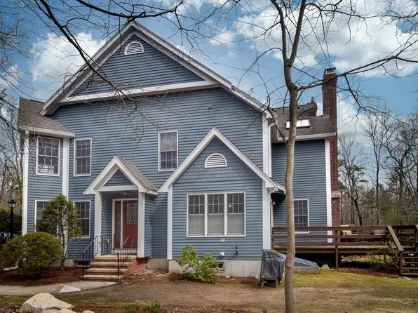 18 Forest Ln, Hopkinton, MA 01748
