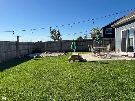 2nd image of 1479 Classic Ave