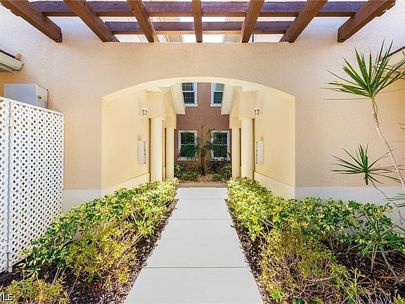 4th image of 10641 Pelican Preserve Blvd #201