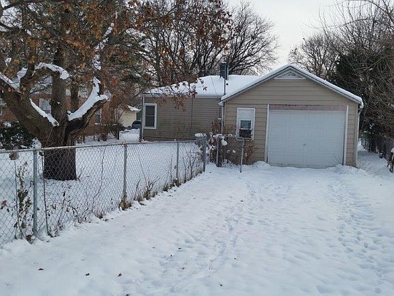 2nd image of 2815 Kenmore Ave