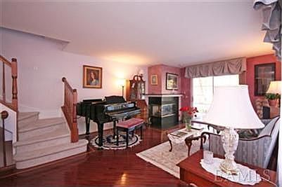 2nd image of 26 Mystic Dr #26