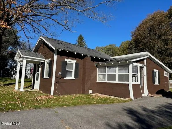 1426 SR 143, Coeymans Hollow, NY 12046