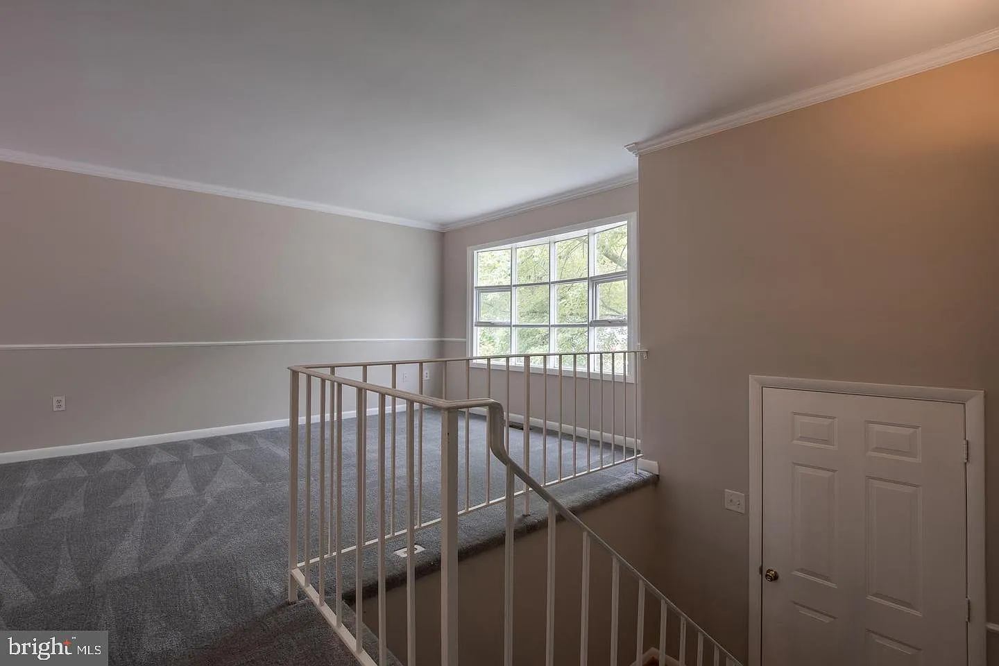 4 bed, 2.0 bath, 1966 sqft, $2,875 — Photo 4