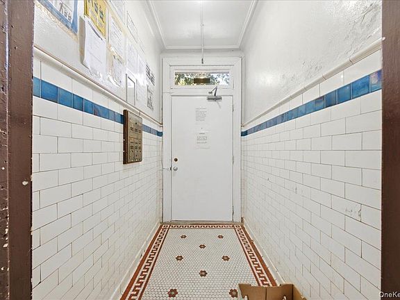 5th image of 3232 Bronxwood Avenue