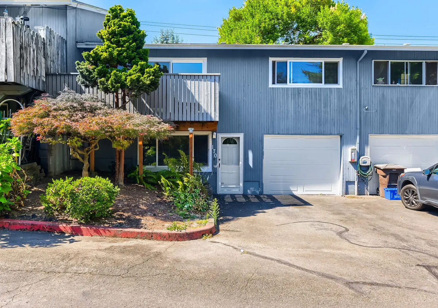 $2,150 - Conveniently located Casa Del Cedro Town Home with 3 bedrooms and 3 bathrooms — Photo 2