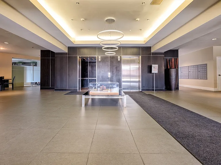 15 N Beacon St S #906 — Photo 4
