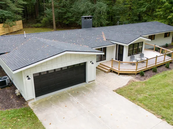 12205 E Alice, Sawyer, MI 49125