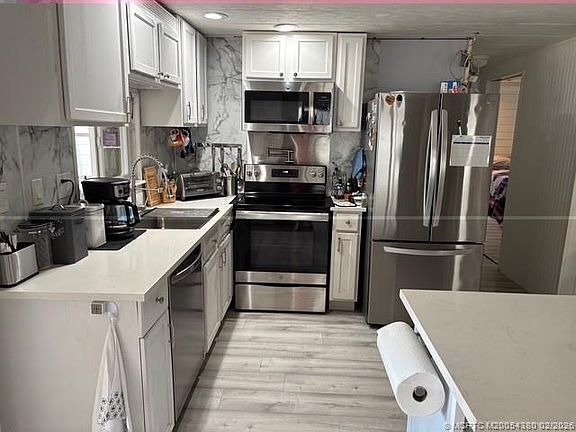 5th image of 1713 SW College St