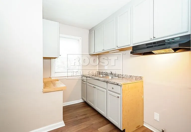 2317 Parkwood Ave — Photo 4