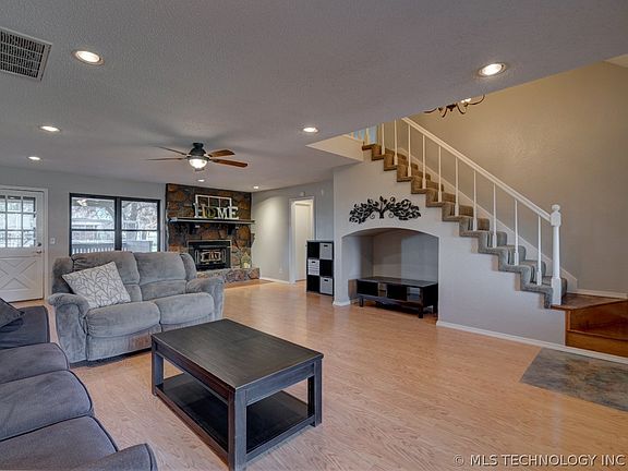 4th image of 10312 S 194th East Ave