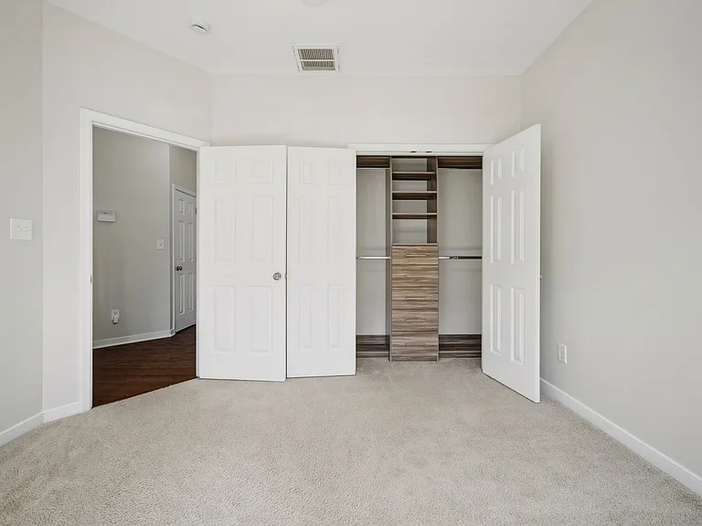 64 Transit Ln — Photo 8