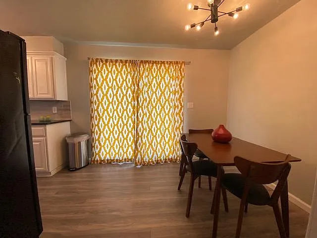 1100 Elmhurst Dr — Photo 8