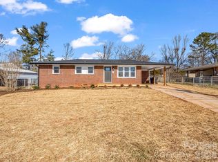 184 Sedgefield Dr, Forest City, NC 28043