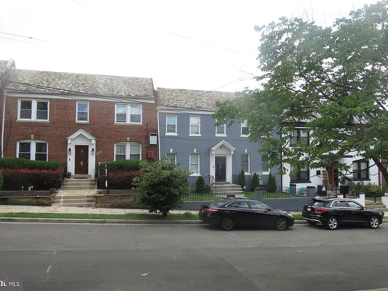1324 Adams St NE #2 — Photo 16