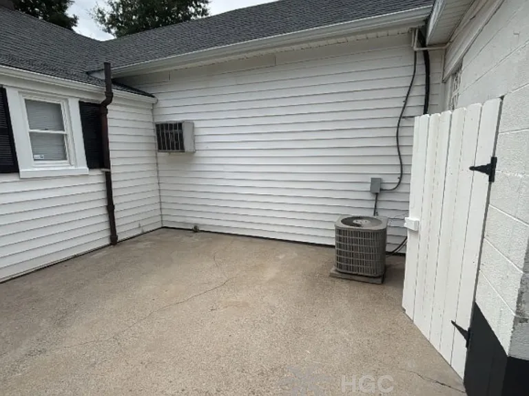 1208 Ridge Ave — Photo 9