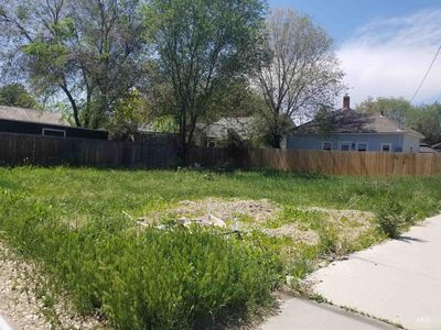10th Ave S, Nampa, ID, 83651