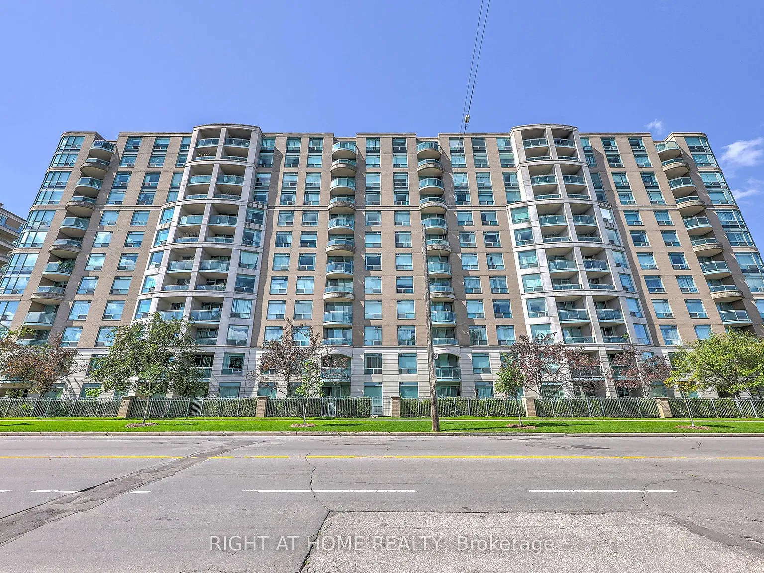 2 bed, $2,850 — Photo 2