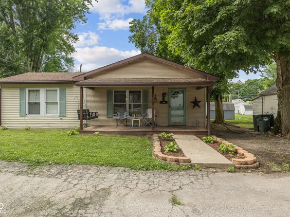 13 S 4th St, Cambridge City, IN 47327