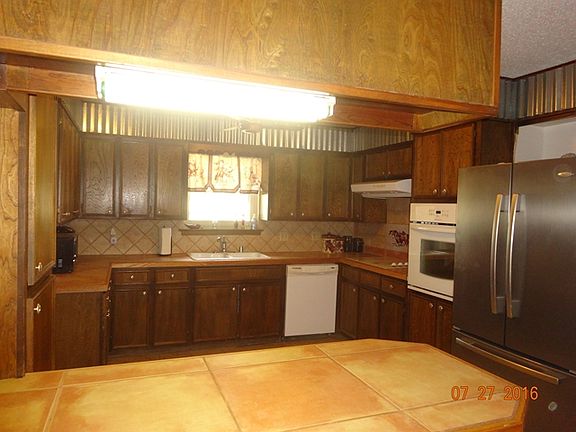4th image of 206 E County Road 127