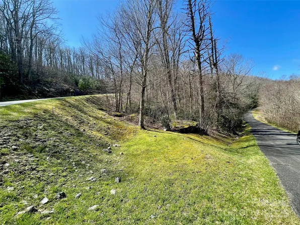 125 Stoneledge Ln, Blowing Rock, NC 28605
