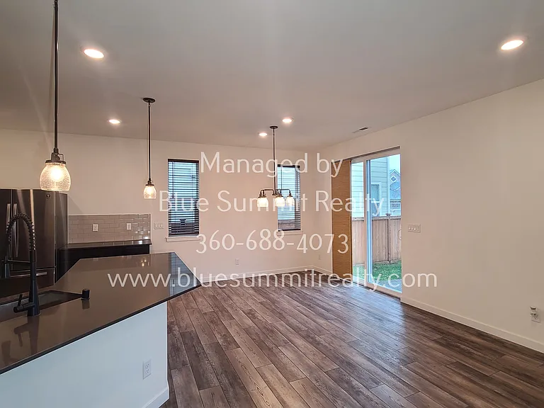 907 Vine Maple St SE — Photo 8