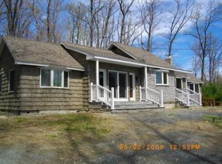 226 N Shore Dr, Wurtsboro, NY 12790