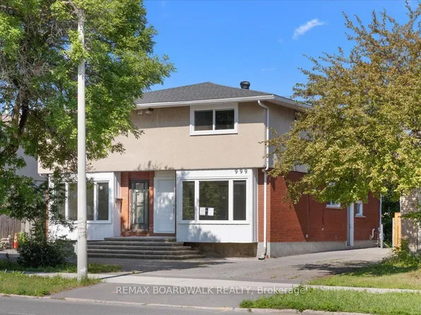 999 Meadowlands Dr, Ottawa, ON K2C 0K4