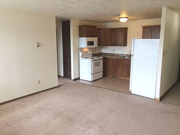4th image of 409 Lehmer St #L