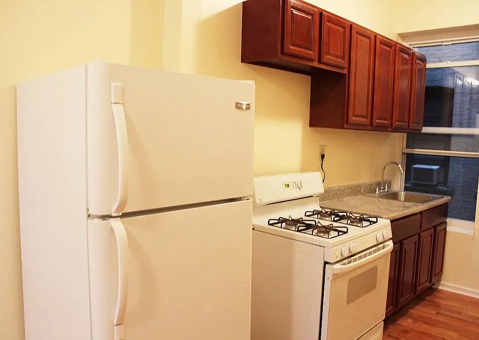 1st image of 207 Franklin Ave APT 1B