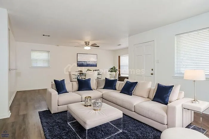 318 Hillwood Dr — Photo 16