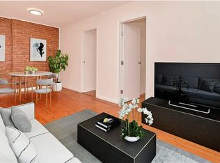 313 E 95th St, New York, NY 10128