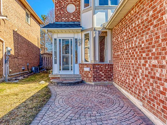 4th image of 49 Letty Ave