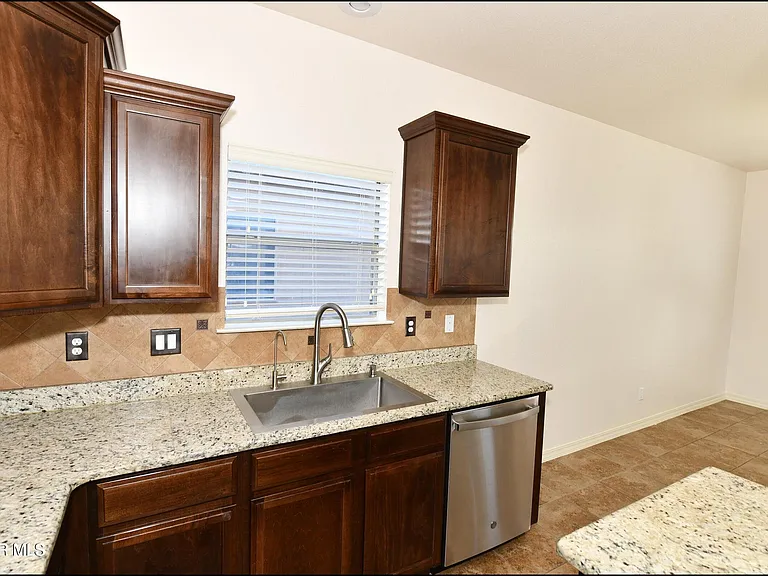 14309 S Cave Ave — Photo 21