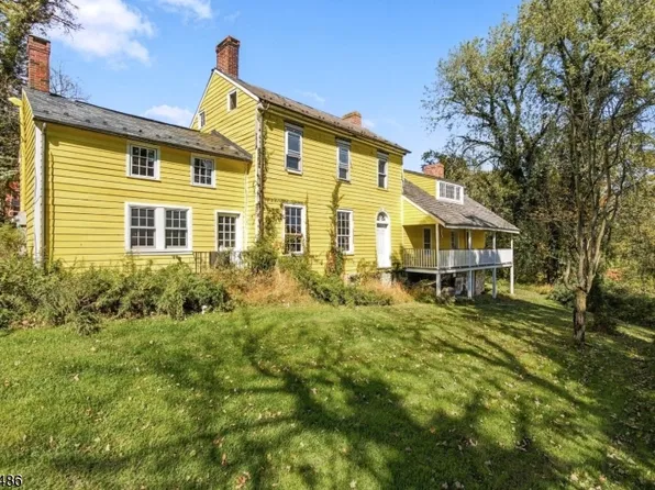 64 Bloomsbury Road, Franklin Twp., NJ 08802
