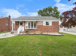 18125 Koester St, Riverview, MI 48193