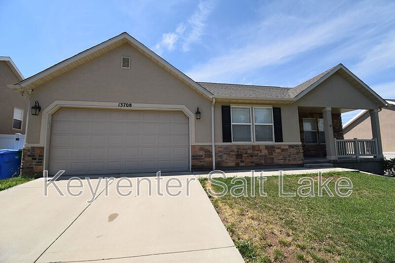 1st image of 13708 S Daggerwing Way