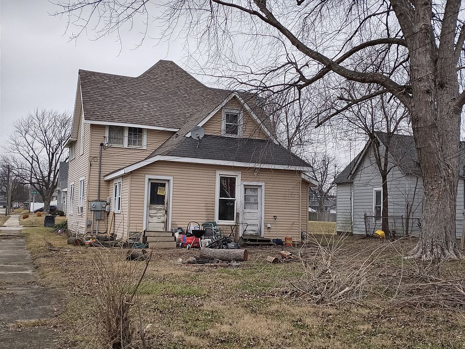 1001 S B St, Elwood, IN 46036 | Zillow