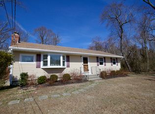 1 Linda Rd, Shelter Island, NY 11964