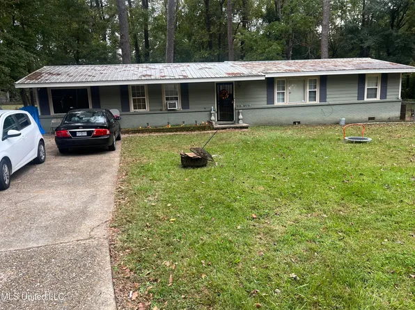 3632 Meadow Ln, Jackson, MS 39212