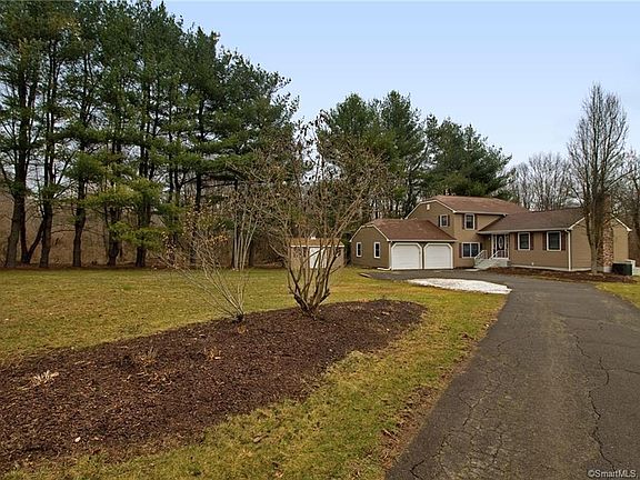 3rd image of 18 Alexander Ln