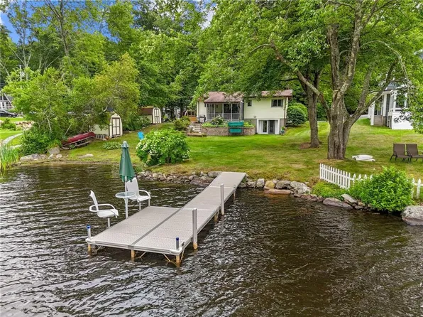 140 Lake View Dr, Glocester, RI 02814
