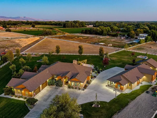 4563 W Cornerstone Ln, Eagle, ID 83616