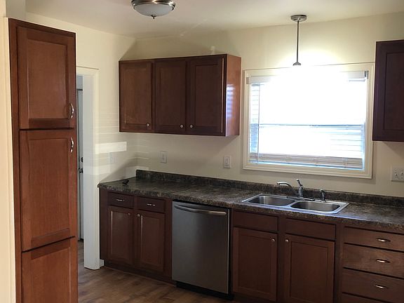 4th image of 606 Binford St